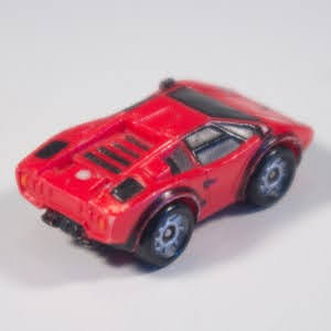 Micro Machines - Lamborghini Countach rouge (02)